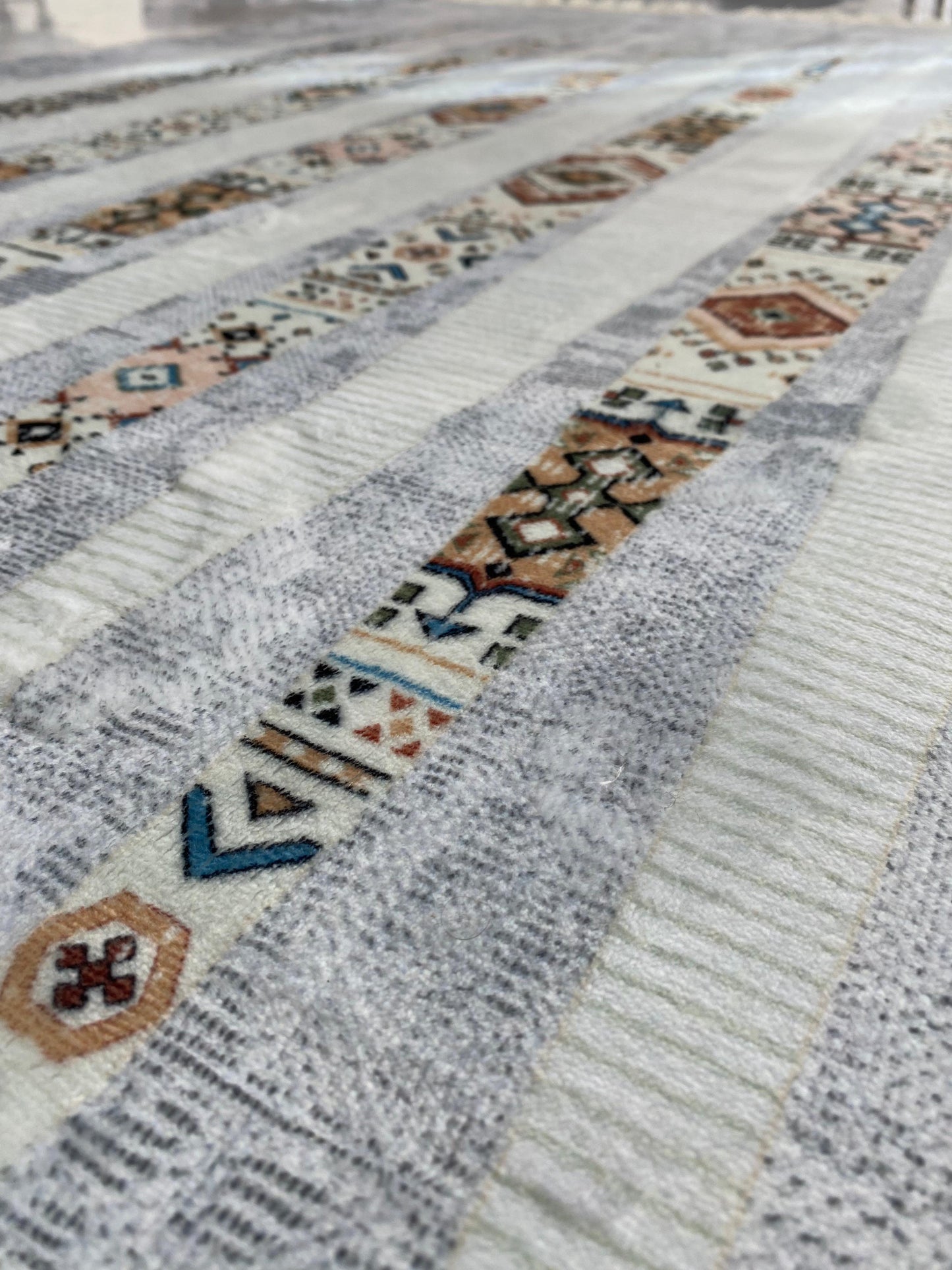 GRİ ÇOK RENKLİ DEKORATİF