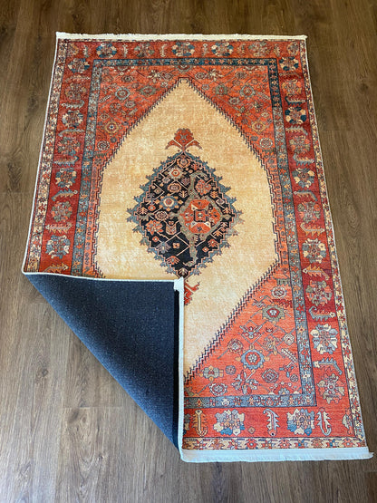 GÖBEKLİ NARÇİÇEĞİ