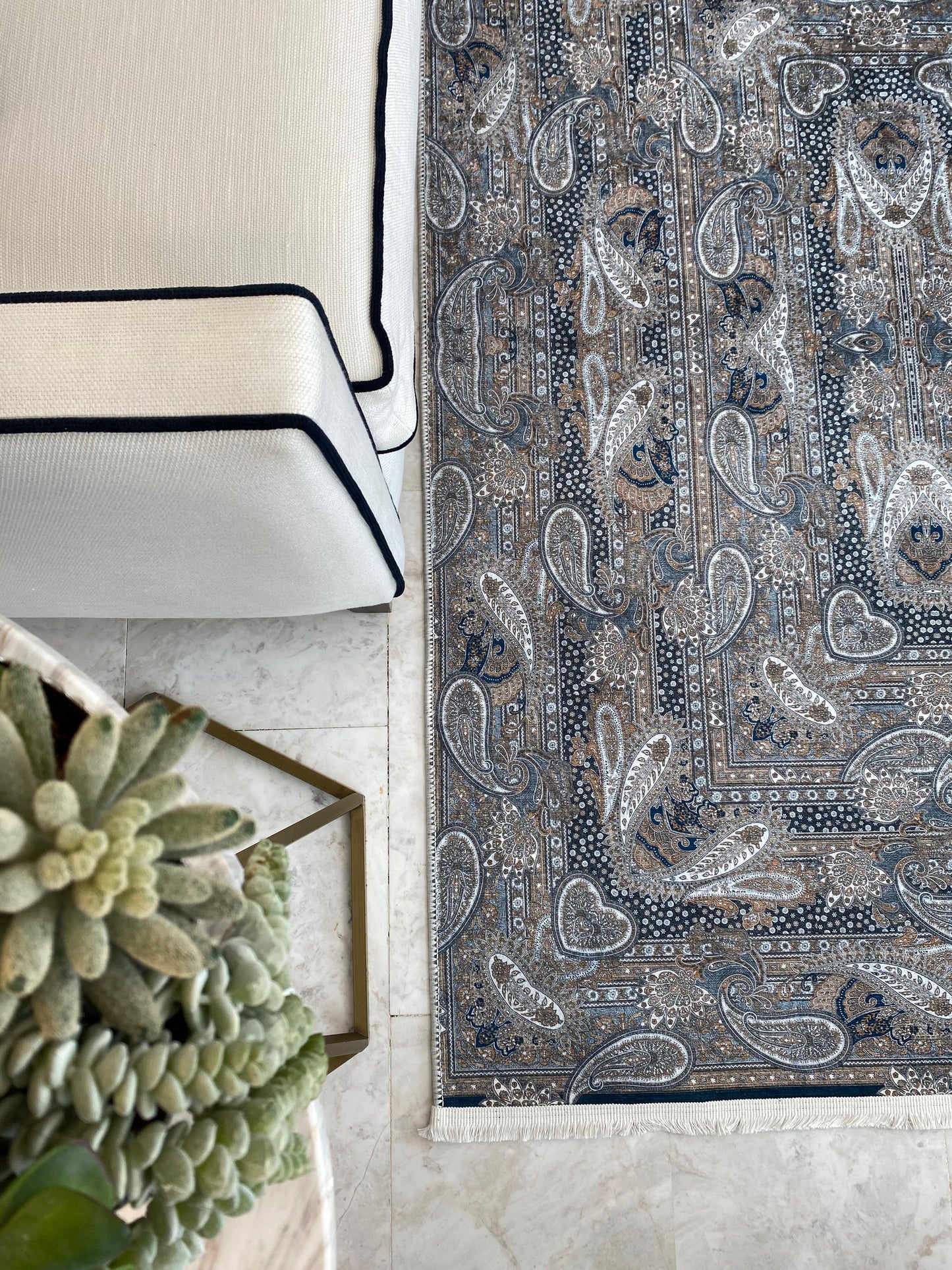 ZAMANSIZ MOTİFLERLE ŞIKLIK