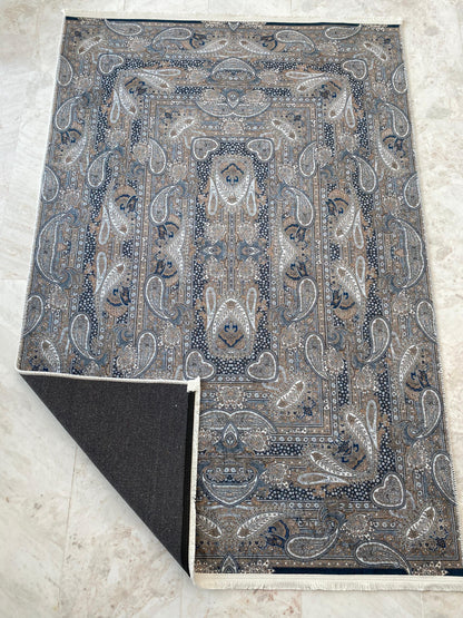 ZAMANSIZ MOTİFLERLE ŞIKLIK