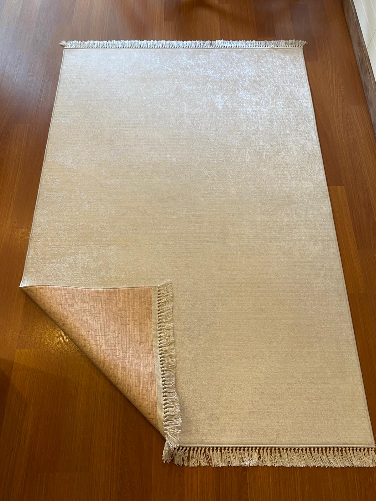 AÇIK KREM DEKORATİF HALI