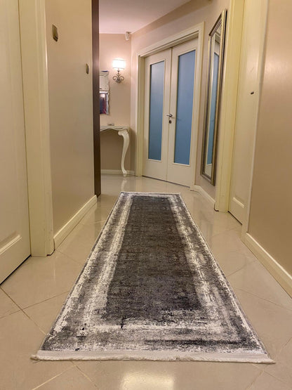 ZEMİNDE GRİ ŞIKLIK