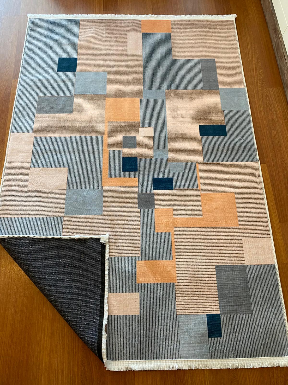 KARE DESENLİ ŞIKLIK