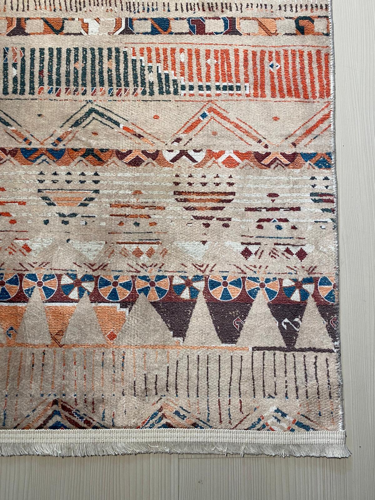 ETNİK DESENLİ DEKORATİF HALI