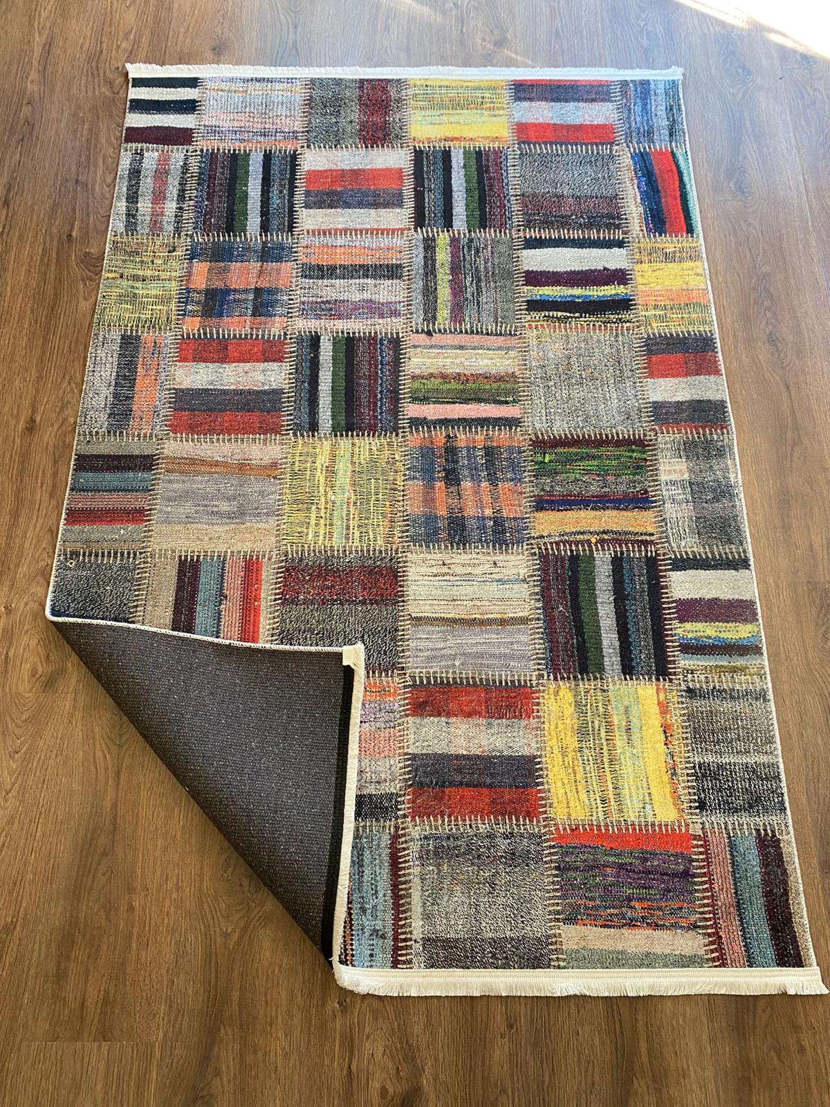 RENKLİ PATCHWORK HALI