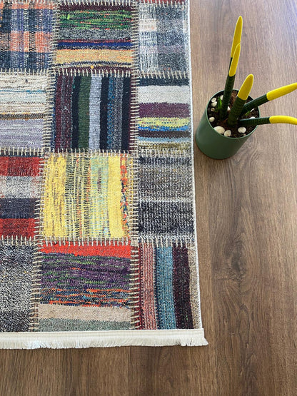 RENKLİ PATCHWORK HALI