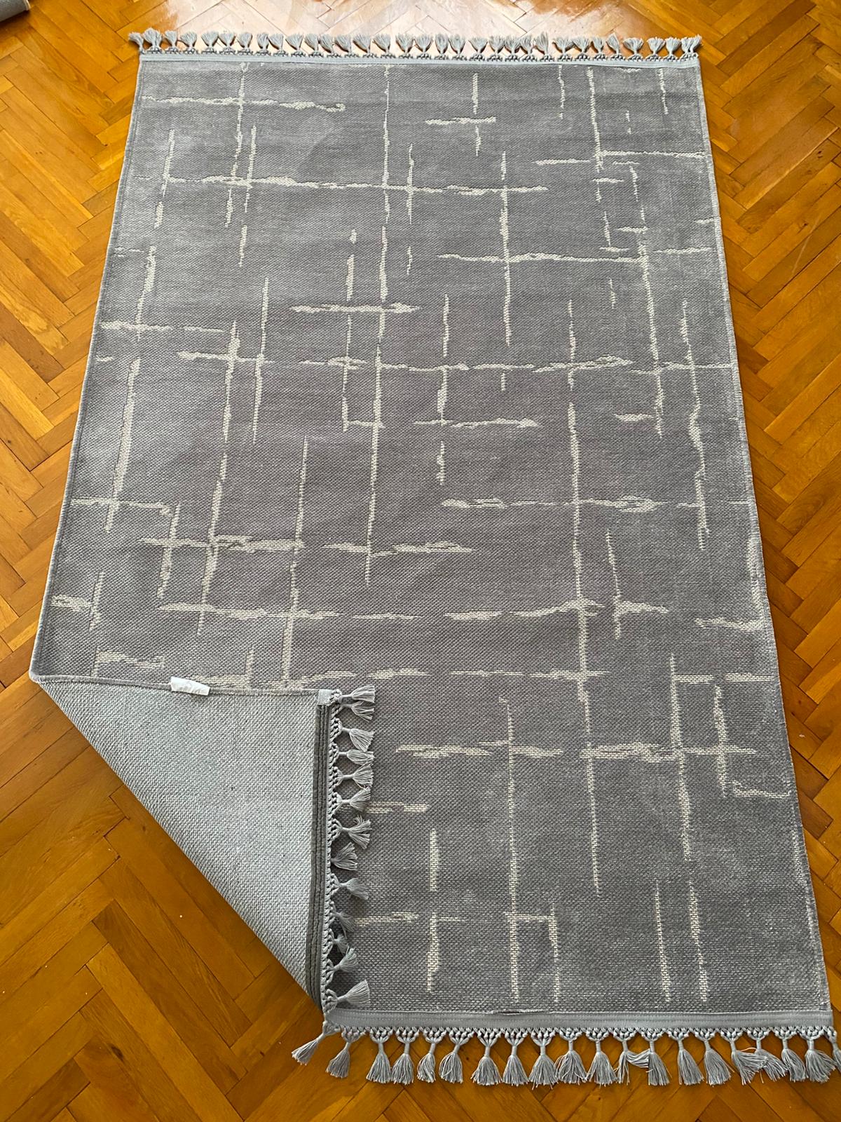 SADE AÇIK GRİ DEKORASYON