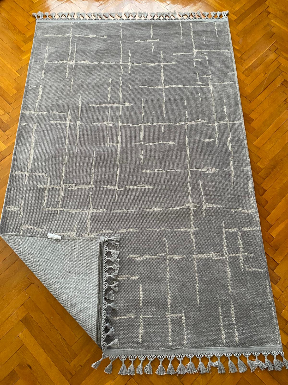 SADE AÇIK GRİ DEKORASYON