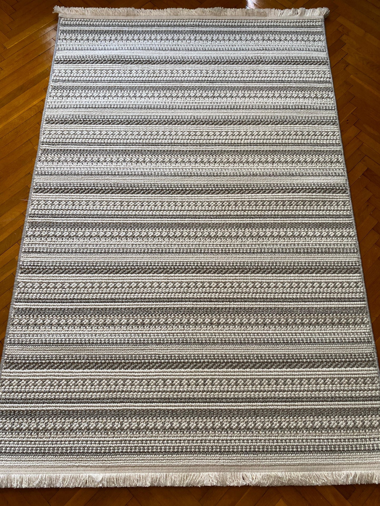 BEYAZ-GRİ BUKLE HALI