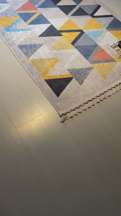 SARI İLE GELEN ŞIKLIK